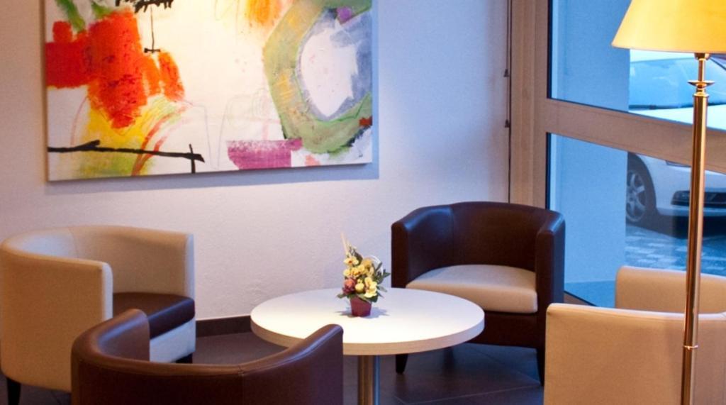 Brit Hotel Confort Le Limouzi Tulle Buitenkant foto